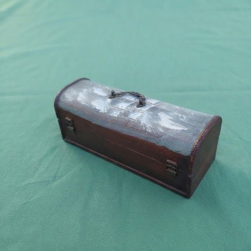 Vintage Chinese export wooden trinket box with maritime design