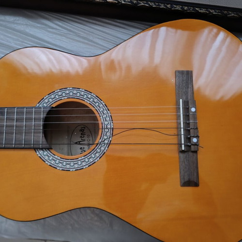 Jose Arenas C-10 Classical Guitar like new