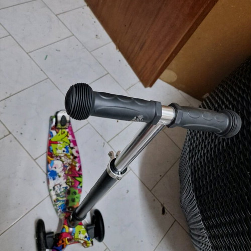 Aluminum Lean&Steer Folding Scooter used, colorful