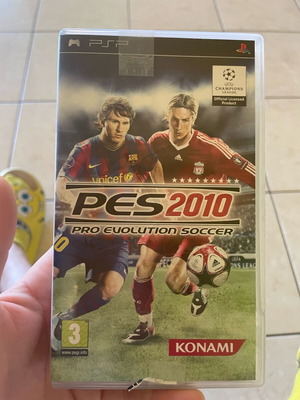 PES 2010 for PSP used with case and manual