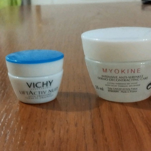 Vichy glass jars used, small and medium, from face creams