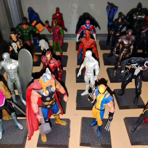 Marvel collectible lead figures used, set of 39 pieces