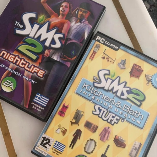 Sims 2 used, pack of two PC CDs