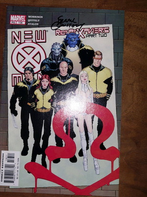 New X-men #136 used with Frank Quitely signature