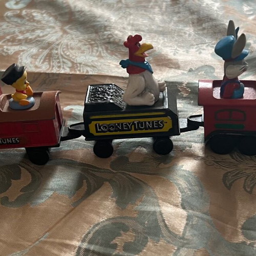 Looney Tunes die cast train used