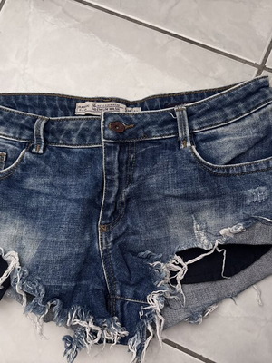 Denim shorts size 38, like new, dark blue