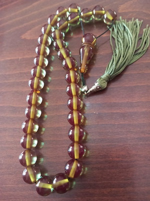 Worry beads green mastic 33 beads chameleon color changing with light