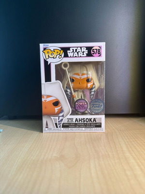 Funko Pop Star Wars Ahsoka 578 mint Power of the Galaxy