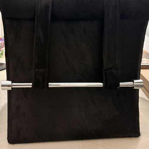 Black recliner like new, length 1.80m width 75cm