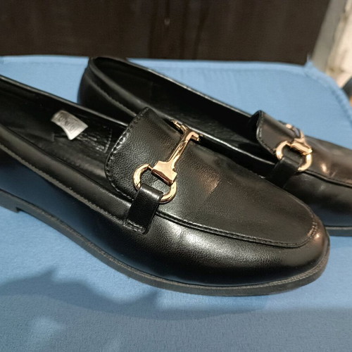 LC Waikiki women's moccasins like new, black, size 37