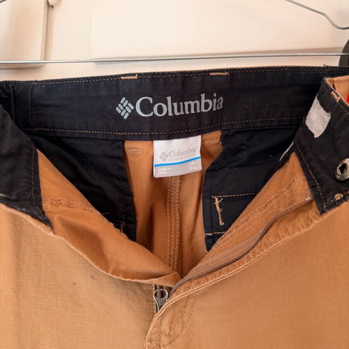 Columbia men's pants used, size Large, beige brown