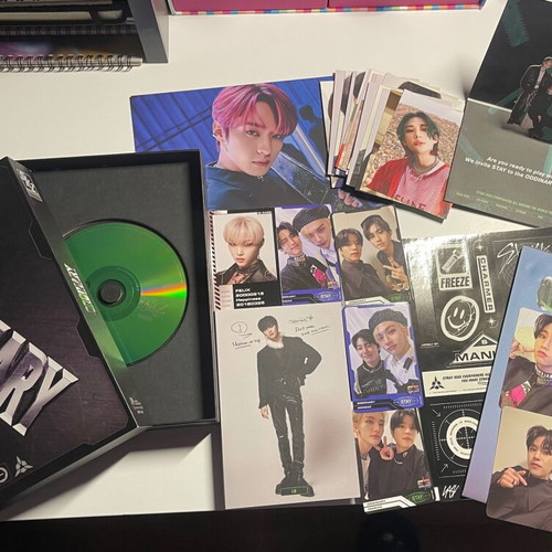 Stray Kids ODDINARY album new, full inclusions with poster
