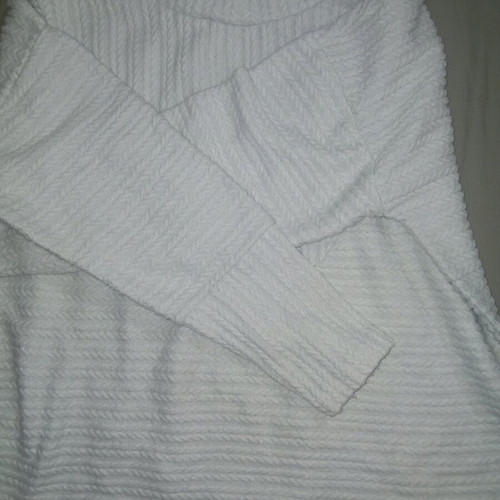 White sweater like new, very good fabric