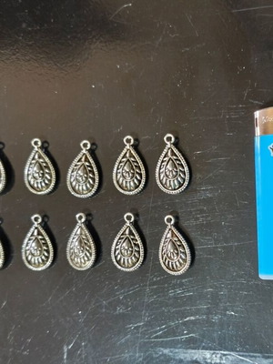 Necklace pendants new, set of 23, various sizes