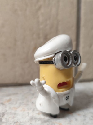 Minion figure like new