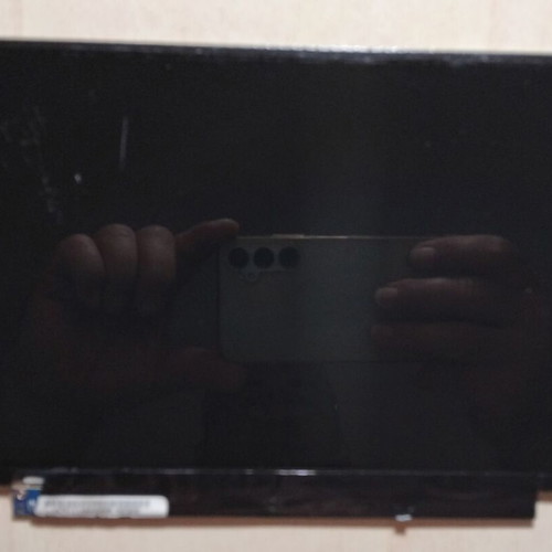 LCD screen M101NWT2 10.1'' 1024x600 LED used, compatible with Lenovo Asus Acer