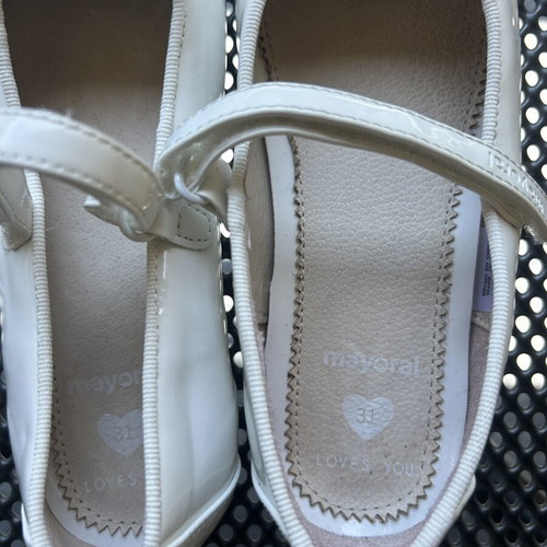 Mayoral leather ballerinas white size 31 like new