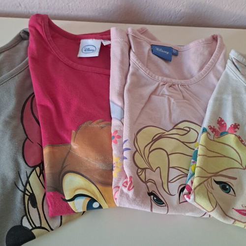 Disney Girls' T-Shirts like new, pack of 4, multicolored