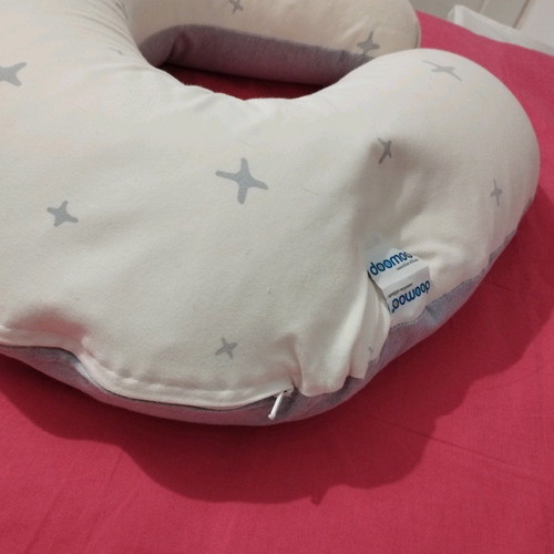 Doomoo Softy nursing pillow used, very soft