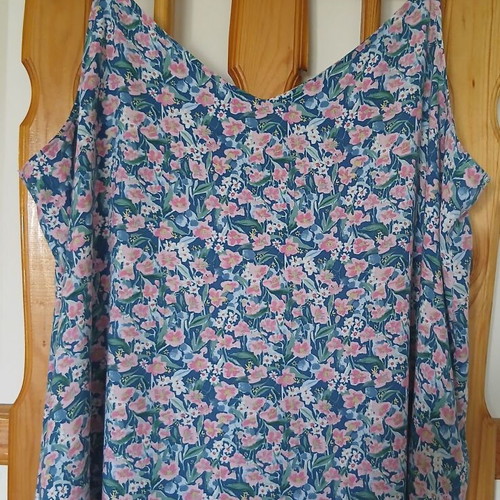 LC Waikiki colorful tank top like new, size 44