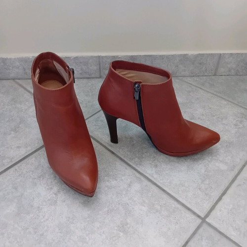Women's brown leather ankle boots size 41 like new