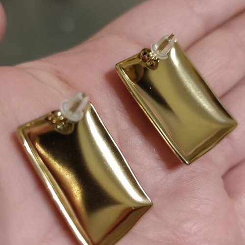 Square gold-tone earring made of stainless steel new