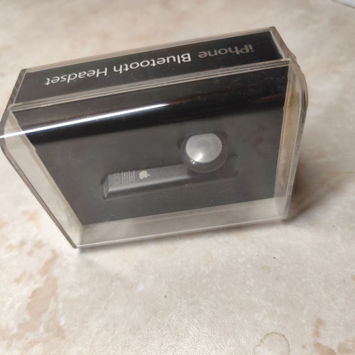 Apple iPhone MB536ZM/A Bluetooth Headset 2007 NOS New