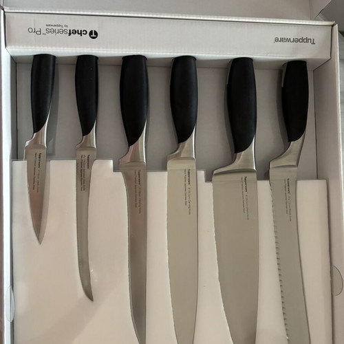 Tupperware Chef Series 6-Piece Knife Set with Case