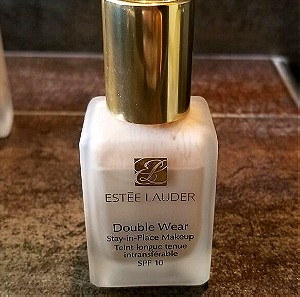 Estee Lauder double wear,πωλούνται μαζι
