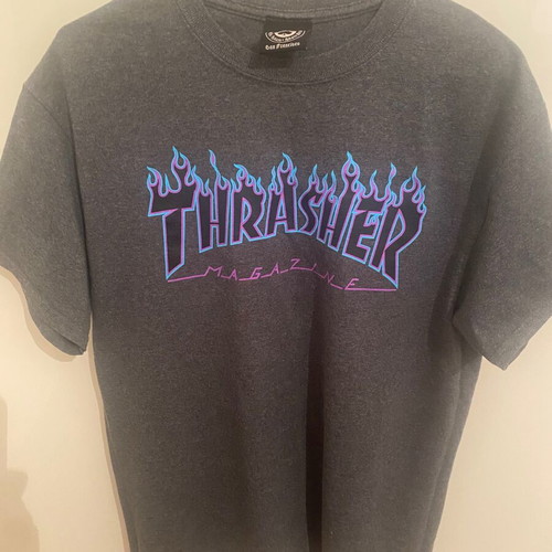 Thrasher T-shirt medium size like new, gray