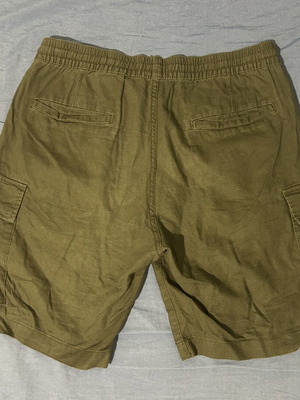 H&M Cargo shorts, size M