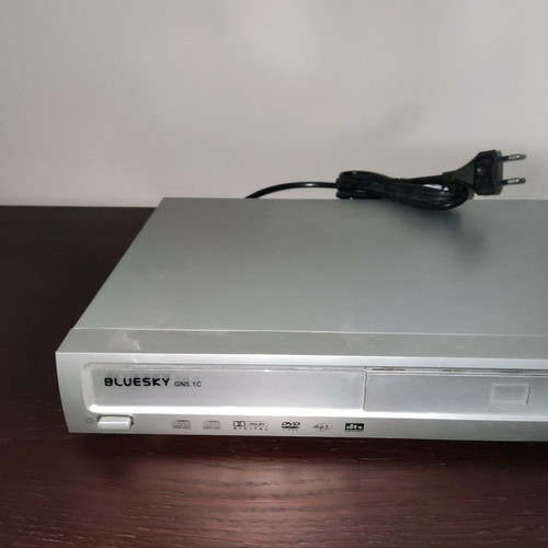 Bluesky DVD player used with minor scratches