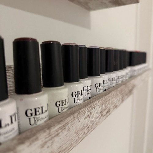 Gel It Up Semi-Permanent Nail Polishes like new