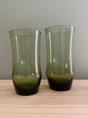 Set of two used Libbey Tawny Apollo vintage green glasses