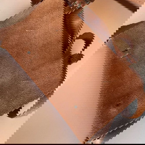 Καφέ δερμάτινη τσάντα ταχυδρόμου