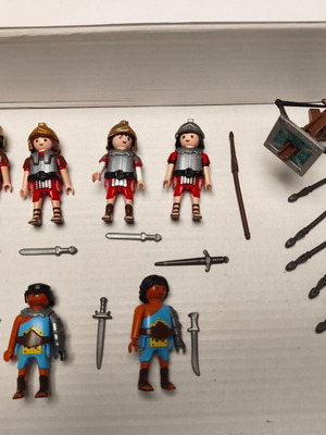 Playmobil Romans and Carthaginians set like new, 4 Romans 3 Carthaginians