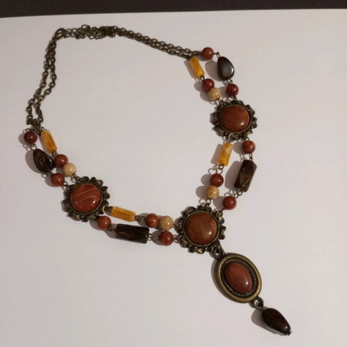 Metal vintage necklace with beads new