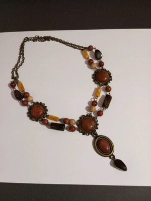 Metal vintage necklace with beads new