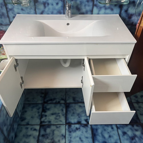 Bathroom furniture set used with white hanging base and porcelain sink