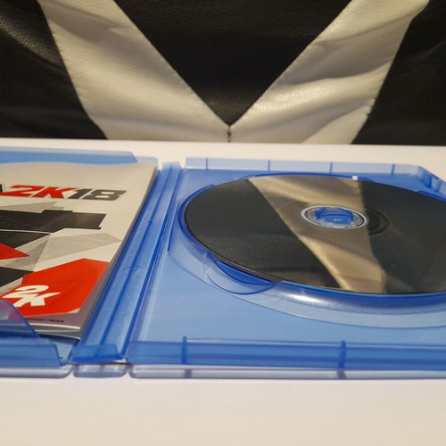 Ps4 NBA 2K18 game like new with box