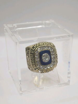 LA Lakers Magic Johnson 1988 Title Ring new in case