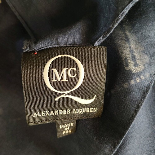 Alexander McQueen scarf with razor blade print, like new, blue cotton