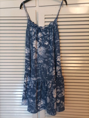 Summer dress H&M used, adjustable straps, white and blue