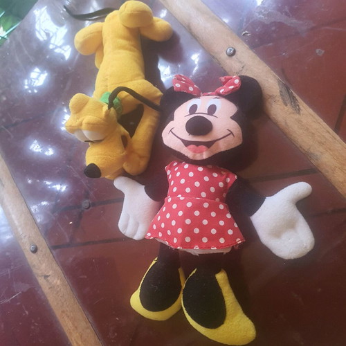 Minnie and Pluto figures like new