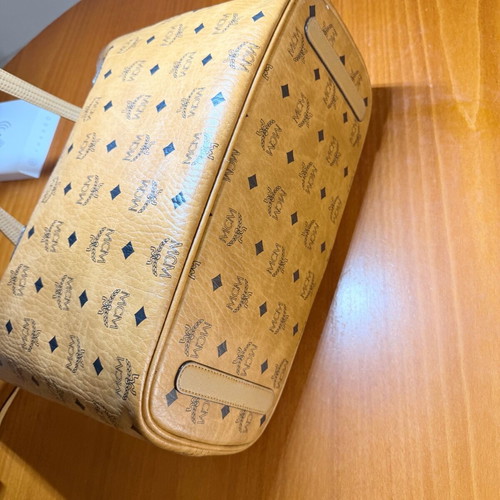 MCM shoulder bag like new, black and brown