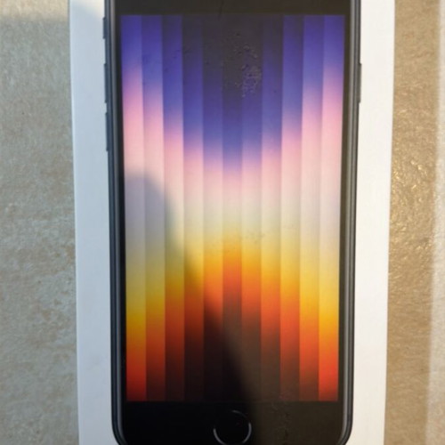 iPhone SE 3rd Gen 128GB 5G used, Midnight color