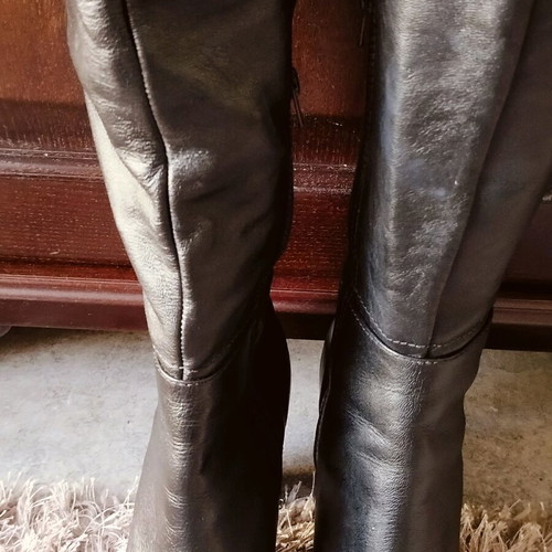 Women's leather boots black size 38 like new