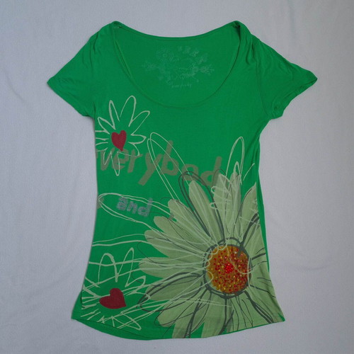 Desigual women's green T-shirt size L used with embroidery, sequins, beads