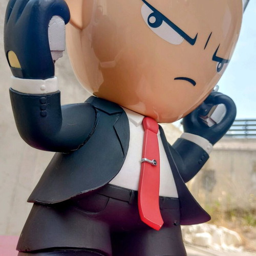 Hitman statue like new from special Xbox game edition
