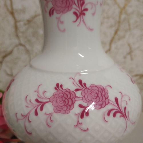 Vintage porcelain vase Seltmann Weiden Annabell series like new